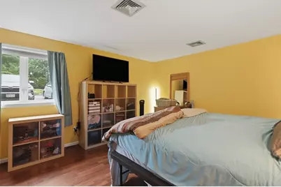 330 Sunderland Rd #7, Worcester, MA 01604 - Photo 11