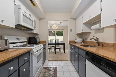 11 Elderwood Dr #11, Stoughton, MA 02072 - Photo 11