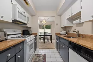 11 Elderwood Dr, Stoughton, MA 02072 - Photo 11