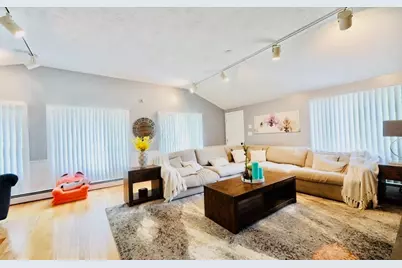 36 Mary Lou St, Methuen, MA 01844 - Photo 3
