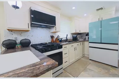36 Mary Lou St, Methuen, MA 01844 - Photo 7