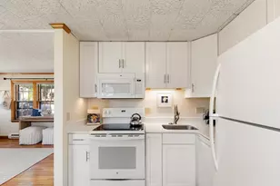 9 Jewett St, Rockport, MA 01966 - Photo 15