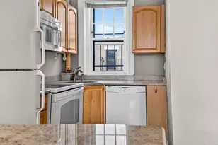 1572 Commonwealth Ave, Boston, MA 02135 - Photo 7