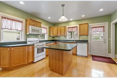 14 Doane St, Fitchburg, MA 01420 - Photo 1