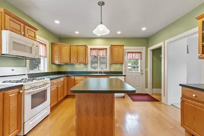 14 Doane St, Fitchburg, MA 01420 - Photo 11