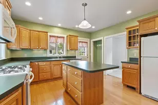 14 Doane St, Fitchburg, MA 01420 - Photo 3