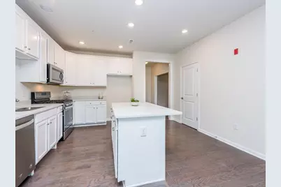 130 University Ave #1303, Westwood, MA 02090 - Photo 3