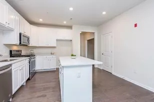 130 University Ave, Westwood, MA 02090 - Photo 3