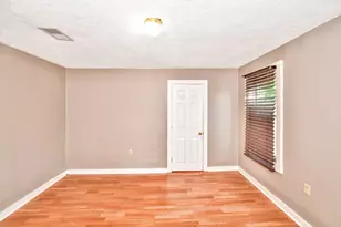 10 Milton St, Brockton, MA 02301 - Photo 13
