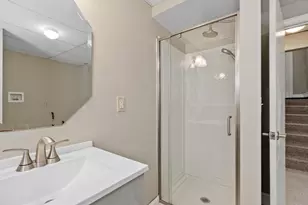 15 Dallas Rd, Lowell, MA 01854 - Photo 31