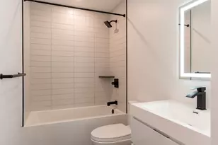 177 Thorndike St, Brookline, MA 02446 - Photo 19