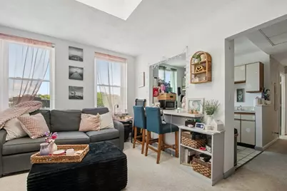 1423 Commonwealth #503, Boston, MA 02135 - Photo 5