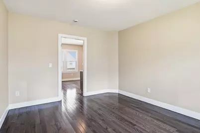 53 Devens St, Springfield, MA 01151 - Photo 11