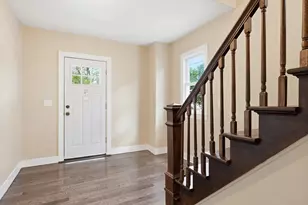53 Devens St, Springfield, MA 01151 - Photo 5