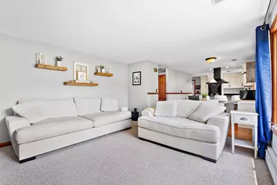 37 Angelo St, Worcester, MA 01604 - Photo 9