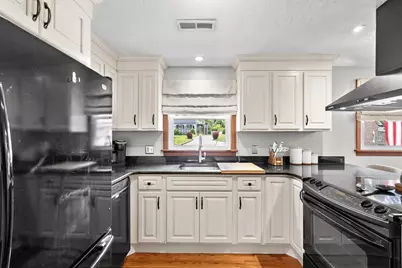 37 Angelo St, Worcester, MA 01604 - Photo 19