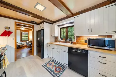 31 Braeburn Rd, Boston, MA 02136 - Photo 17