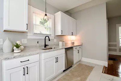 43 Princeton St, Springfield, MA 01109 - Photo 11