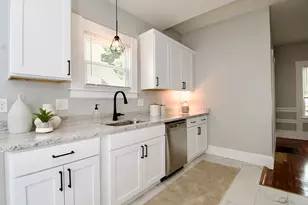 43 Princeton St, Springfield, MA 01109 - Photo 11
