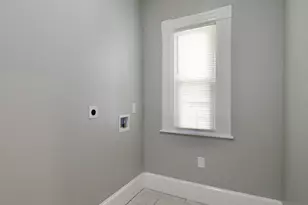 43 Princeton St, Springfield, MA 01109 - Photo 17