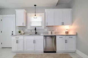 43 Princeton St, Springfield, MA 01109 - Photo 7