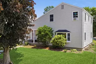 21 Shepard St, Marblehead, MA 01945 - Photo 5