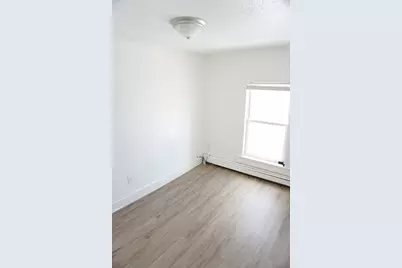 7 Floyd #2nd FL, Lowell, MA 01852 - Photo 9