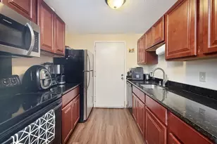 7 Village Rock Ln, Natick, MA 01760 - Photo 11