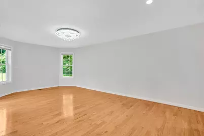 990 Frank Smith Rd, Longmeadow, MA 01106 - Photo 15