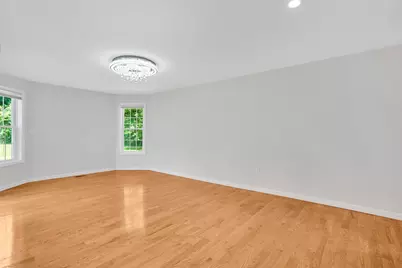 990 Frank Smith Rd, Longmeadow, MA 01106 - Photo 15