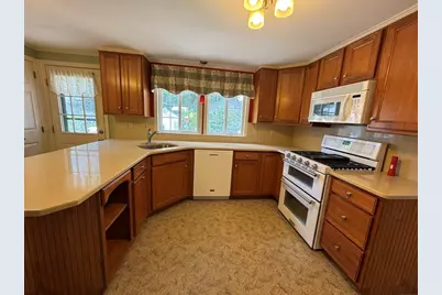 4 Trailwood Drive, Bridgewater, MA 02324 - Photo 7