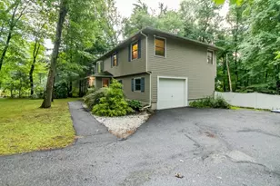 13 Westwood St, Burlington, MA 01803 - Photo 5