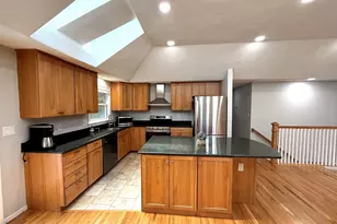 13 Westwood St, Burlington, MA 01803 - Photo 15