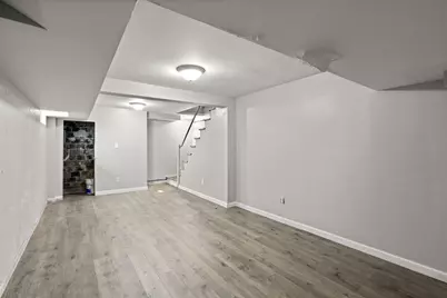 35 Merrimac Ave, Springfield, MA 01104 - Photo 17