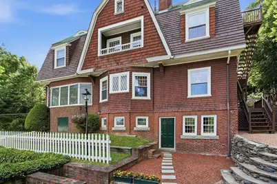 11 Weymouth St, Fitchburg, MA 01420 - Photo 9