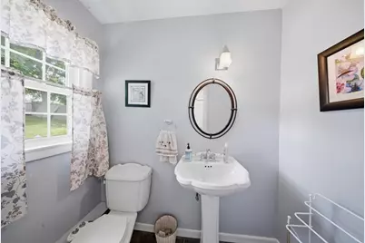 494 Laurel St, Manchester, NH 03103 - Photo 17