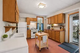 10 Eldridge Pl, Chelsea, MA 02150 - Photo 7