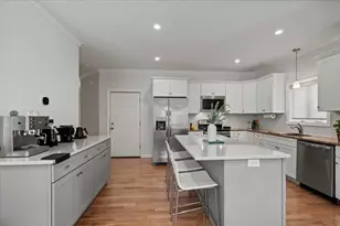 492 Hamilton St, Worcester, MA 01604 - Photo 11