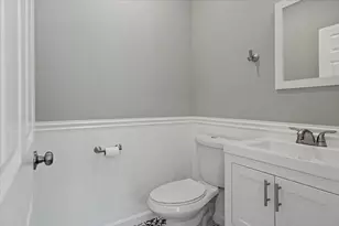 492 Hamilton St, Worcester, MA 01604 - Photo 13