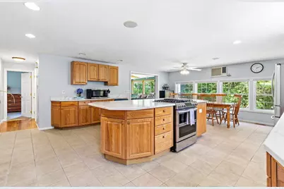 55 Priest St, Hudson, MA 01749 - Photo 5