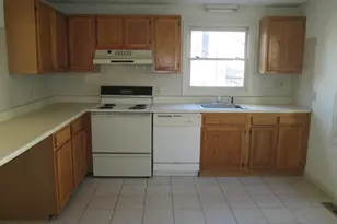 29 Hale St, Newton, MA 02464 - Photo 3