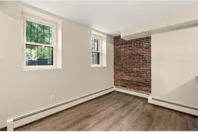 166 F St #1, Boston, MA 02127 - Photo 9