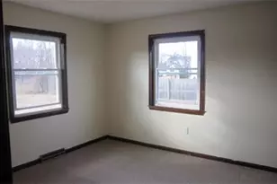 10 Gary Pl, Agawam, MA 01030 - Photo 3