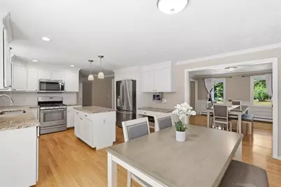 26 Mayflower Dr, Mansfield, MA 02048 - Photo 7