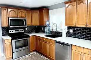 164 East Bacon, Plainville, MA 02762 - Photo 3