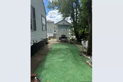 135 Pearl St, Lawrence, MA 01841 - Photo 11