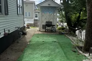135 Pearl St, Lawrence, MA 01841 - Photo 11