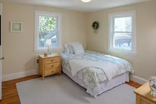 84 Newport Rd, Hull, MA 02045 - Photo 13