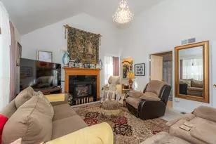 5 Poe Cir, Tyngsborough, MA 01879 - Photo 11