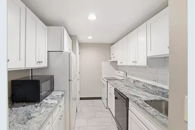 21 Linden St #212, Quincy, MA 02170 - Photo 11